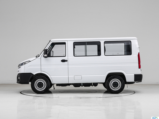 Multifunktionales MPV mit Touchscreen für den Personen- und Güterverkehr mit Iveco Diesel