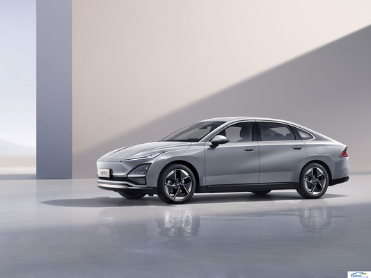 2024 Wuling Starlight 70 km Standard Limousine Elektrofahrzeug Fahrgastfahrzeug Energiefahrzeug