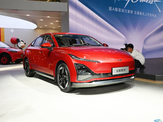 2024 Wuling Starlight 70 km Standard Limousine Elektrofahrzeug Fahrgastfahrzeug Energiefahrzeug