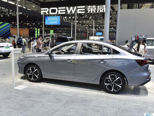ROEWE 2023-2024 Kompakte Benzinlimousine Manuelle Fahrersitzverstellung und erschwinglich