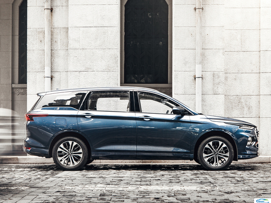Verbessern Sie Ihre Flotte mit dem Wuling Kaijie Hybrid Plug-In Hybrid.
