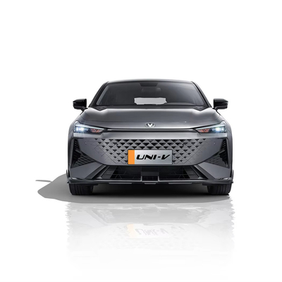 Linkslenken Changan UNI-V 2024 1,5 T Benzinlimousine Kraftstofffahrzeug