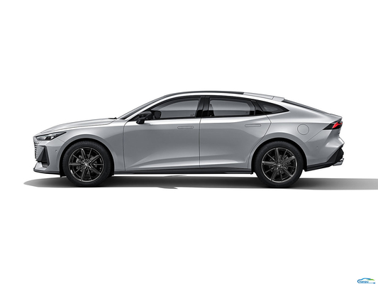 Linkslenken Changan UNI-V 2024 1,5 T Benzinlimousine Kraftstofffahrzeug