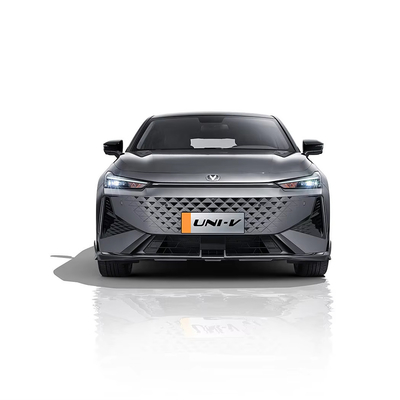 Changan UNI-V 2024 1,5T Fahrzeug mit Kraftstoffantrieb mit Macpherson-Vorfahrung
