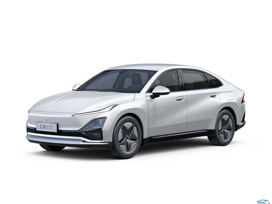 410KM Reichweite Wuling E5 2024 Elektroauto Standard Einzelhandel auf dem Energiefahrzeugmarkt