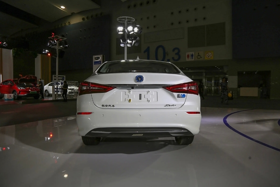 Voran mit dem Changan Eado EV460 2024 Limousine A Energiefahrzeug