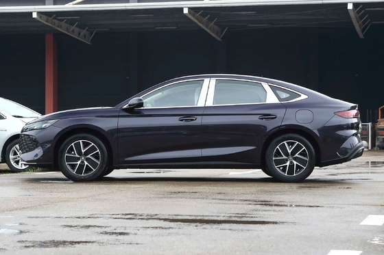 Mittelgroße Limousine Phev Car 2150Kg Maximale Masse Volllast Energie-Ladung für BYD