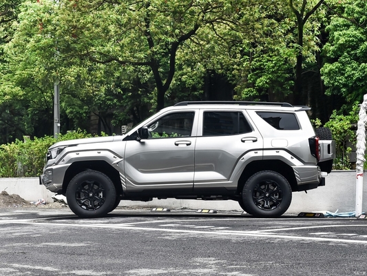 Erleben Sie den Nervenkitzel des Off-Roading mit dem GWM Tank 400 Hi4-T Hybrid PHEV Off-Road SUV