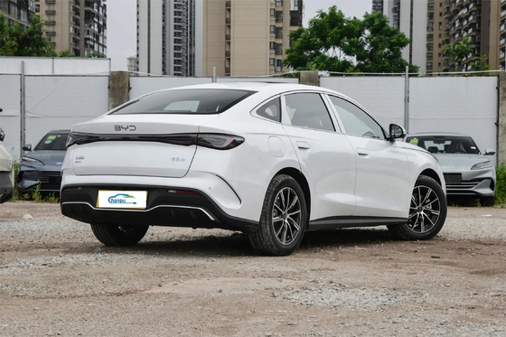Green Energy PHEV Sedan Byd 06Dm-I-2024 Modell mit 5 Sitzplätzen und 120 km Reichweite