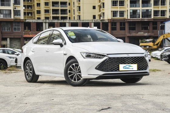 BYD Electric Qin Plus Dm-2024 Dm-I Honor Version 55Km Kompaktes PHEV-Auto mit Schwingtür