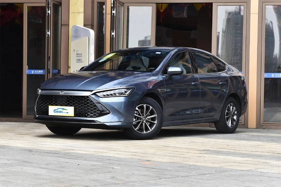 BYD Electric Qin Plus Dm-2024 Dm-I Honor Version 55Km Kompaktes PHEV-Auto mit Schwingtür