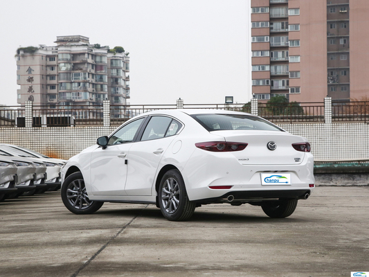2023 Mazda 3 Axela 1.5L Automatischer Benzin-SUV Limousine TPMS und LED-Scheinwerfer enthalten