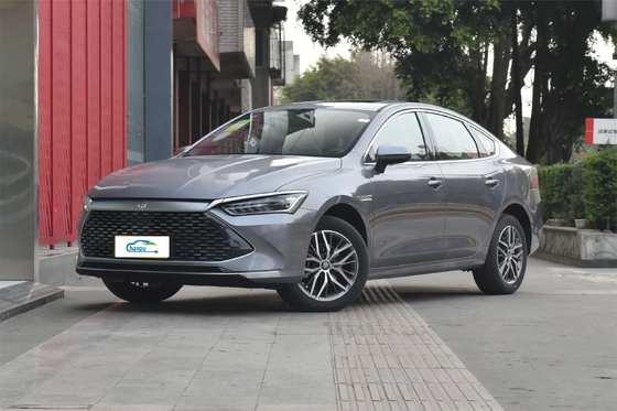 Kraftvolle BYD Qin Plus Dm-2024 Dm-I Honor Version PHEV Limousine mit Hybrid-Technologie