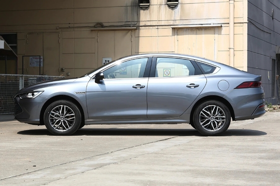 Geräumige 5-Sitzer Kompaktlimousine BYD Qin Plus Dm-2024 Dm-I Honor Version 120Km PHEV Auto
