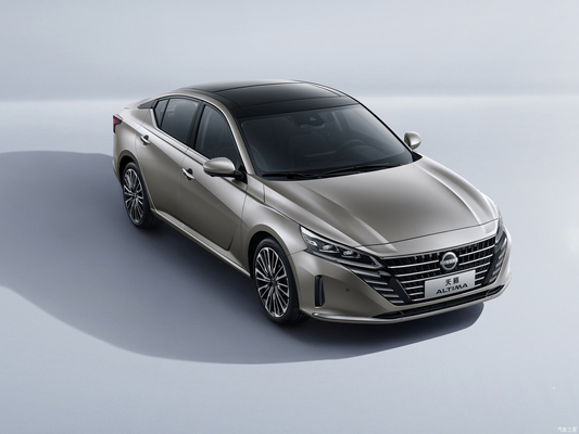 Mehrlink-Rückfahrzeug mit Fahrwerk Dongfeng Nissan Teana Sedan