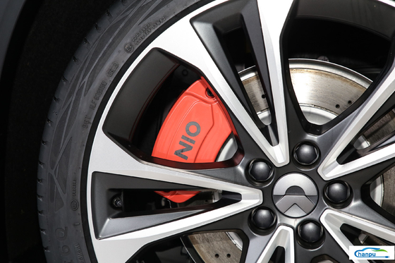 Nio Ec7-2024 100Kwh PKW für 5 Sitzplätze und Schwingtüröffnungsmethode