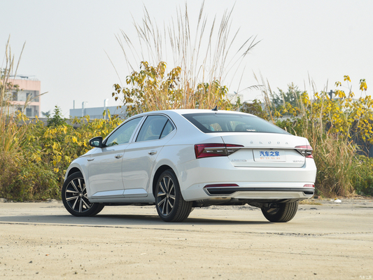 Elektrische Fahrersitzregelung 2024 Skoda Superb TSI 280 AWD SUV für Volkswagen