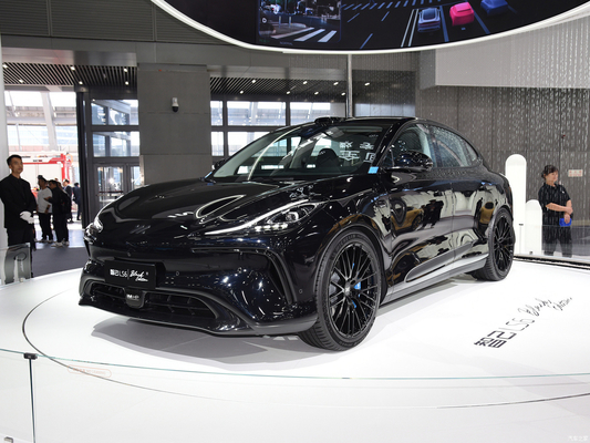Saic IM LS6 4WD EV SUV Die Must-Have-B2B-Entscheidung für Langstreckenbedürfnisse in den Jahren 2023-2024