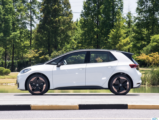 Erleben Sie die Zukunft des Fahrens mit dem 2024 Volkswagen ID.4 Crozz Electric Compact SUV