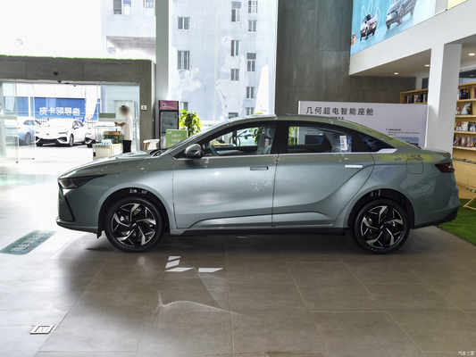 2024 Geely G6 Geometrie 410KM 520KM 5-Sitzer EV Limousine Chinesisches Energie Elektrofahrzeug